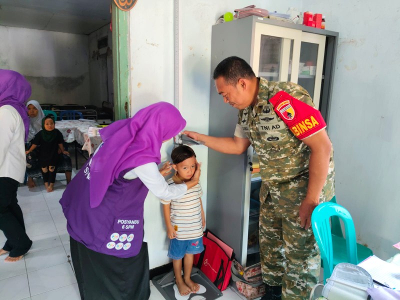 Serka Zainul Dampingi Kegiatan Posyandu Balita dan Lansia di Desa Kedungotok