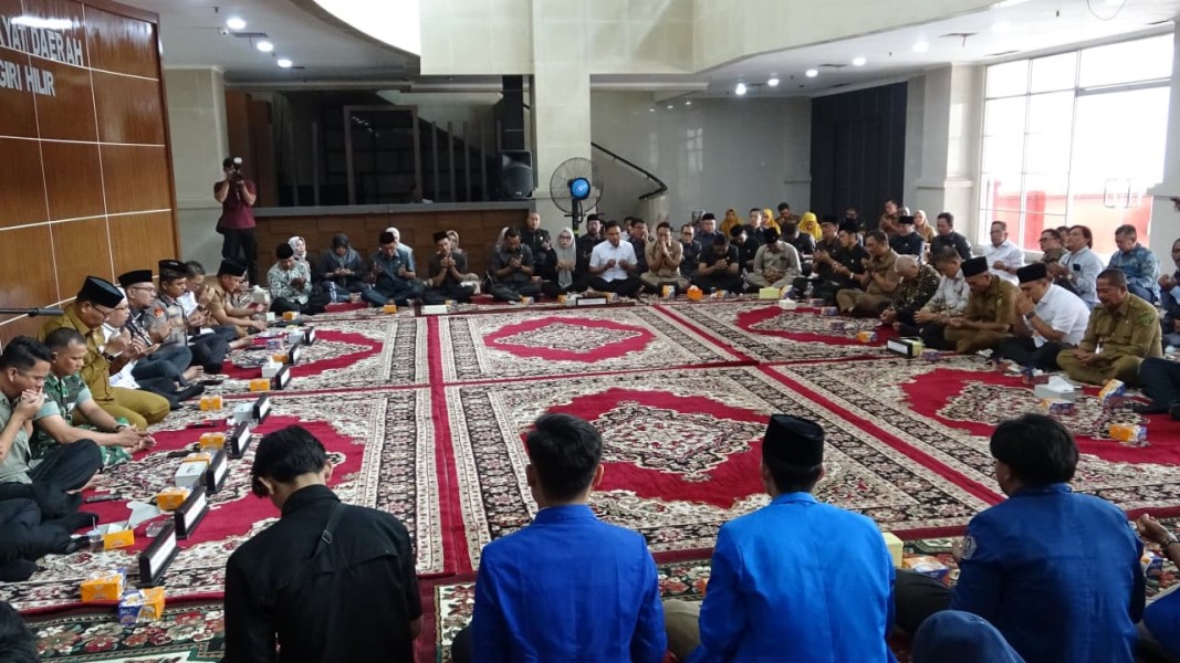 DPRD Inhil Bersama Organisasi Masyarakat dan Mahasiswa Gelar Aksi Solidaritas Kemanusiaan dan Doa Bersama