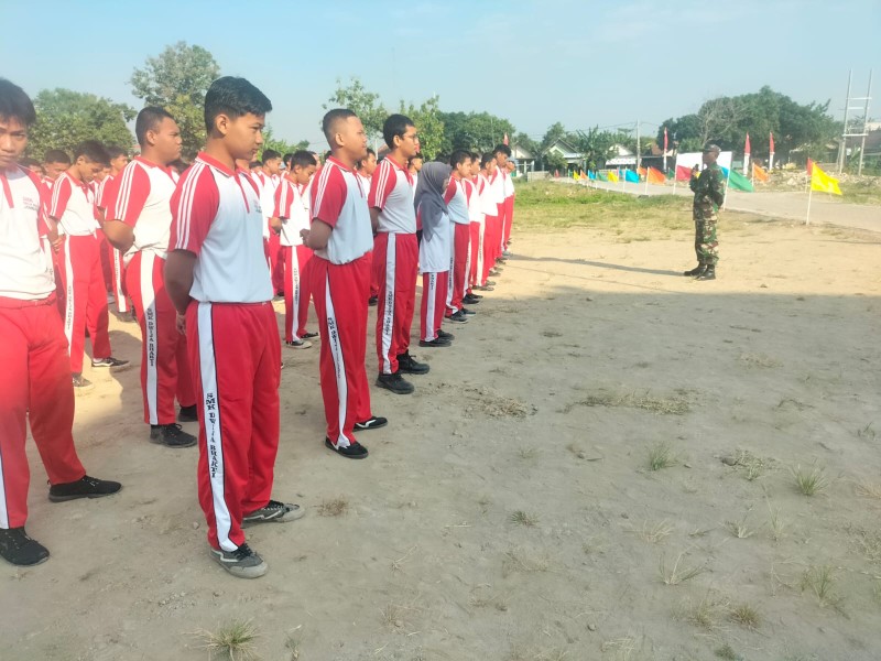 Serka Udik Fitono Bentuk Kedisiplinan Pelajar SMK Dwija Bhakti 1