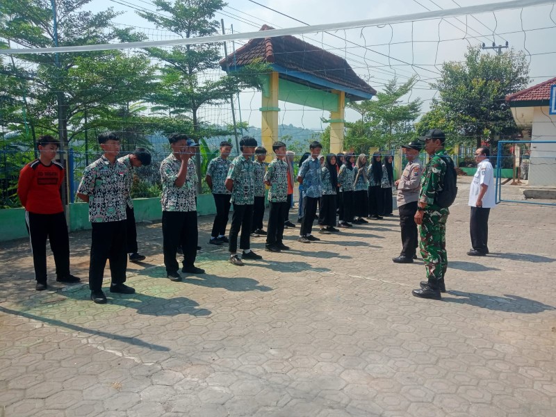 Sertu Catur Bersama Polsek Laksanakan Seleksi Calon Paskibra Tingkat Kecamatan