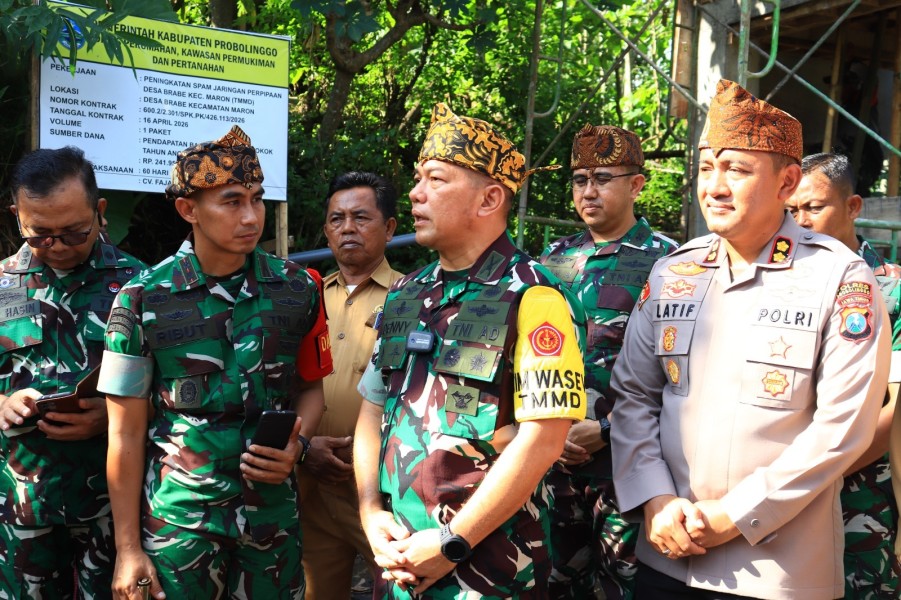 Tim Wasev Sterad TNI Melakukan Kunjungan Kerja Ke Lokasi Program  TMMD Ke 128 di Desa Brabe