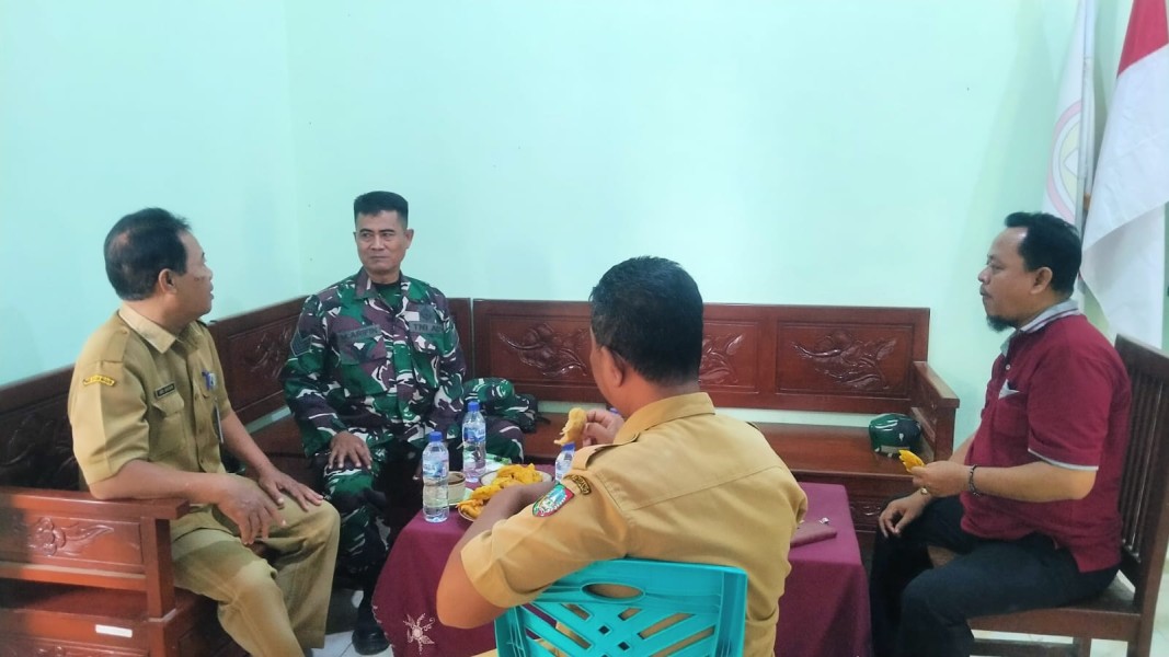 Serma Arifin Komsos dengan Tokoh Masyarakat