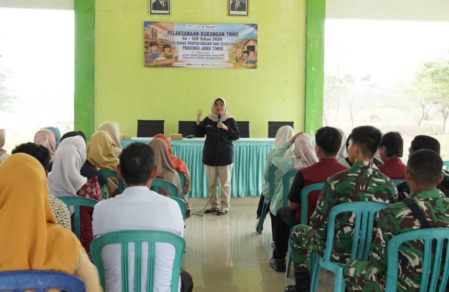 Bangun Fisik dan Jiwa: TMMD 129 Bojonegoro Nyalakan Jendela Dunia Lewat Literasi