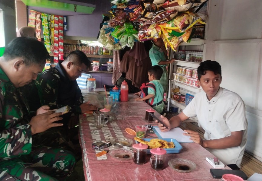 TMMD Ke-128 Gerakkan Roda Ekonomi Desa Brabe, Warung dan Toko Lokal Kebanjiran Pembeli