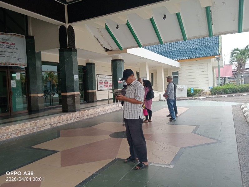 Pelayanan Poli RSUD Bengkalis Tutup, Belasan Pasien Terlantar