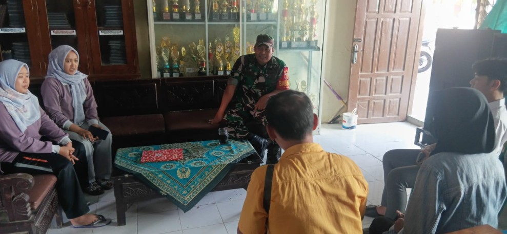 Babinsa Koramil Mojowarno Laksanakan Komsos dengan Guru SMK Pancasila Mojowarno