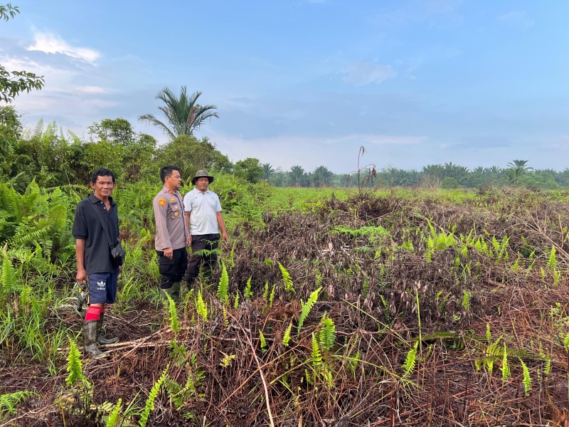 Polsek Mandah Koordinasi dan Cek Lahan Jagung di Desa Bente, Dukung Swasembada Ketahanan Pangan