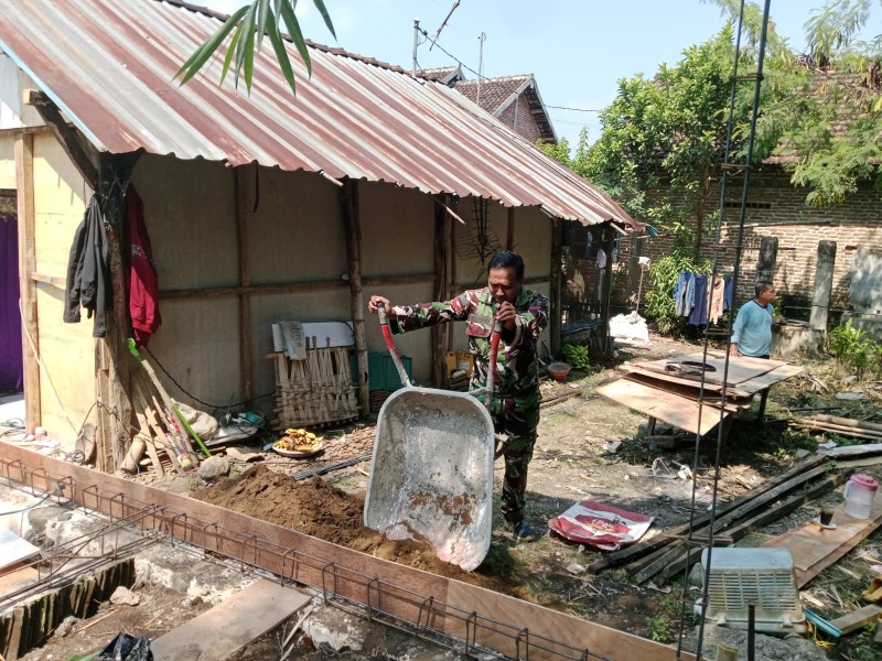 Koramil Mojowarno Kebut Pembangunan RTLH Warga