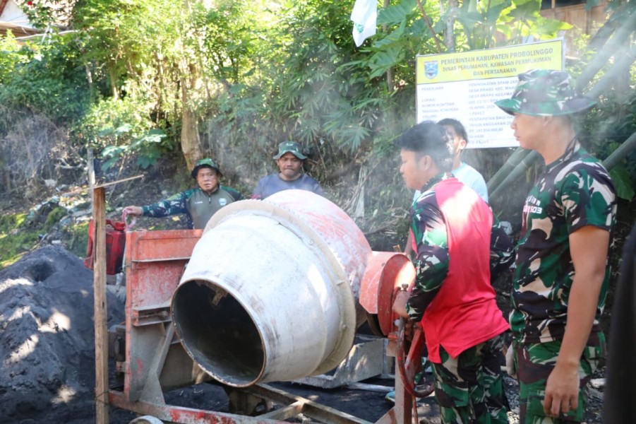 Dibalik Pipa TMMD, Harapan Air Bersih Mengalir untuk Warga Dusun Klagin