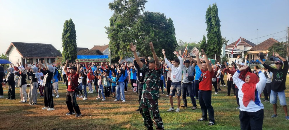 Sertu Agus Turut Meriahkan Rangkaian Kegiatan Sambut HUT RI di Desa Balonggemek