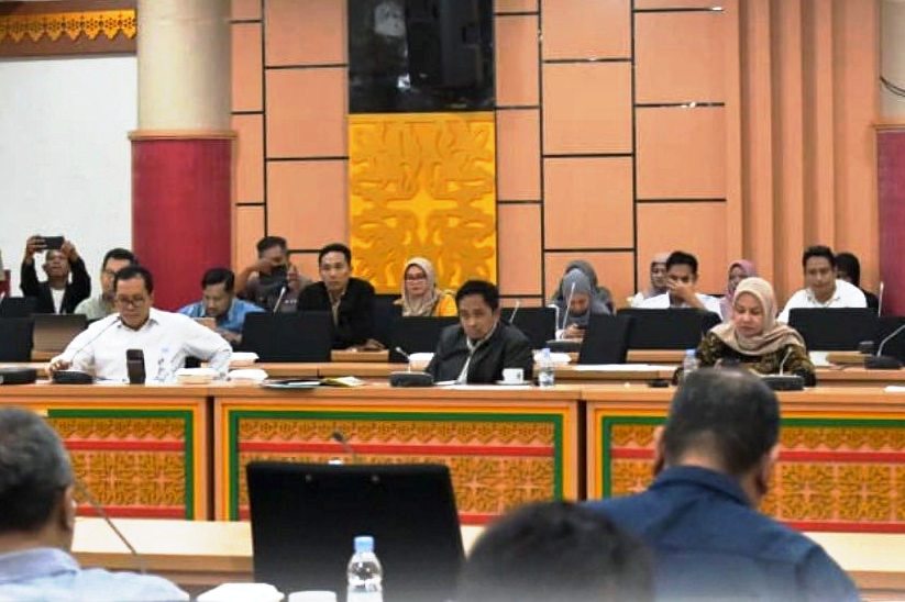 DPRD Riau Panggil Sejumlah Perusahaan HTI, Bidik Pajak Kendaraan dan Air