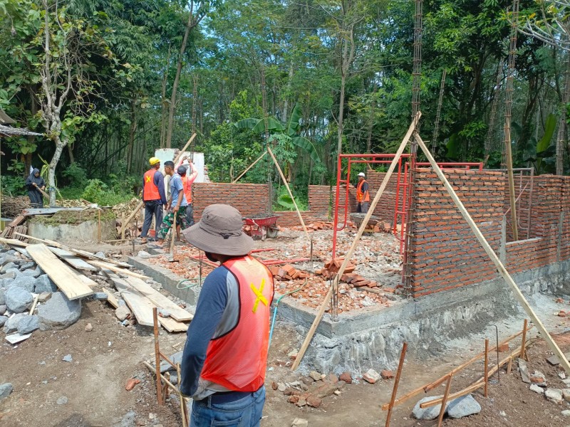 Pembangunan Musholla Baithurrohim Jadi Sasaran TMMD ke-128 Kodim 0820/Probolinggo
