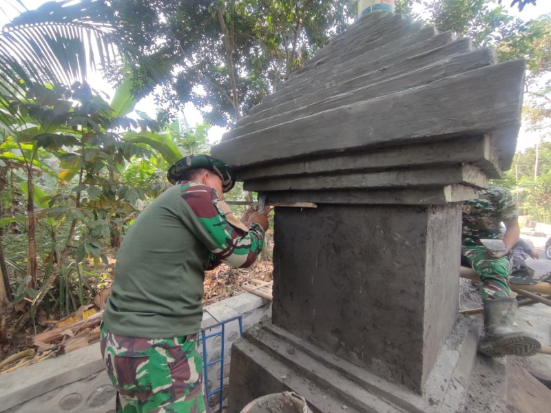 Finishing Tugu Brawijaya, Peltu Hermawan Pastikan Hasil Karya TMMD Tampil Rapi