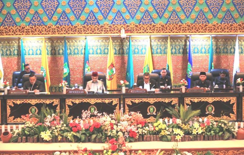 Pemprov dan DPRD Riau Sepakati Rekomendasi LKPJ 2025, Dorong Perbaikan Kinerja Pemerintahan