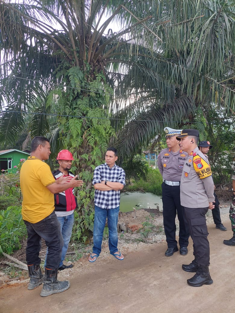 Pembangunan Jalan Rengat - Kuala Cinaku - Rumbai Jaya Hampir Rampung