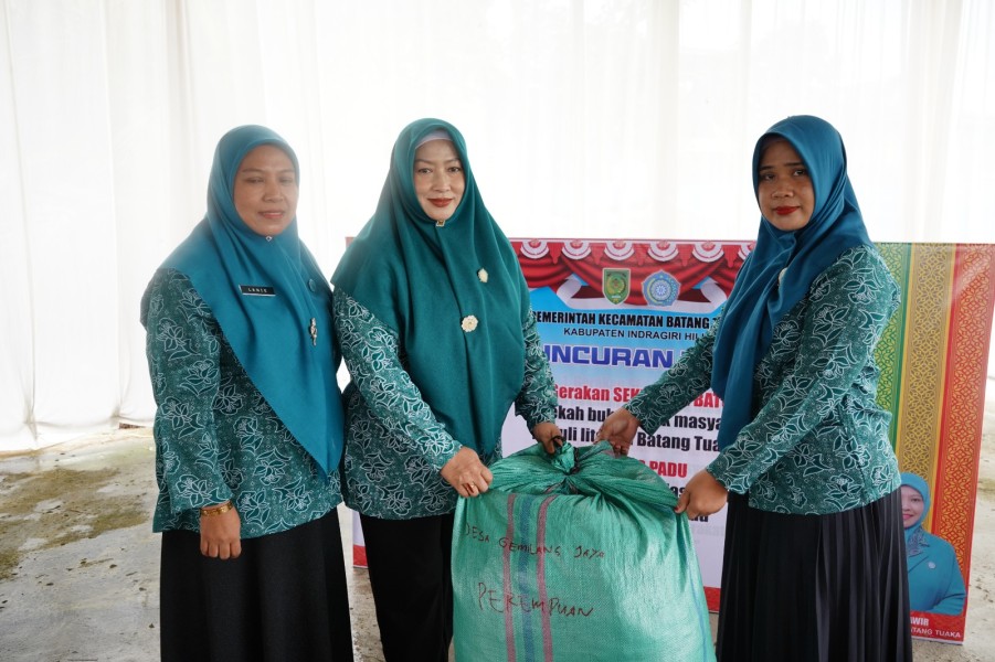 Peringati Hardiknas 2025, Kecamatan Batang Tuaka Luncurkan Inovasi Literasi dan Pererat Silaturahmi
