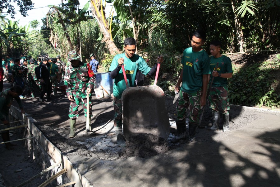 Rabat Beton TMMD ke-129 Dikebut, Akses Warga Segera Lebih Lancar dan Dorong Pertumbuhan Ekonomi Desa