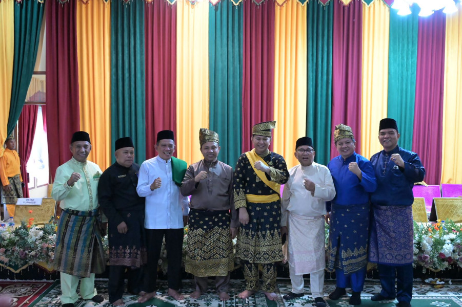 Balon Gubri Abdul Wahid Dinobatkan sebagai Kemonakan Nan Istimewa LKA Ujung Batu Rohul