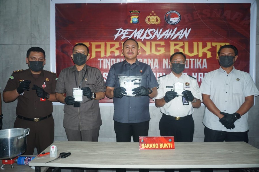 Satresnarkoba Polres Karimun Ungkap 14 Kasus Narkotika Jenis Sabu, Dengan 17 Orang Tersangka.