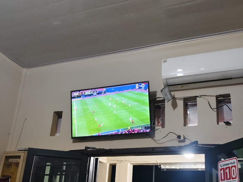 Polsek Tempuling Gelar Nobar Piala Dunia 2026 Bersama Masyarakat