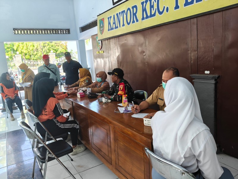 Sertu Nanang Dampingi Screening Kesehatan Calon Paskibraka