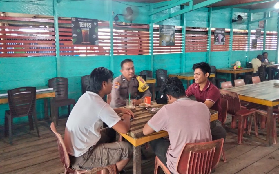 Bhabinkamtibmas Bekawan Laksanakan Koordinasi Pendataan Lahan Jagung Dukung Swasembada Pangan di Kecamatan Mandah
