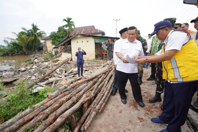 Pemprov Riau Gerak Cepat Bangun Kembali Rumah Korban Abrasi di Tembilahan