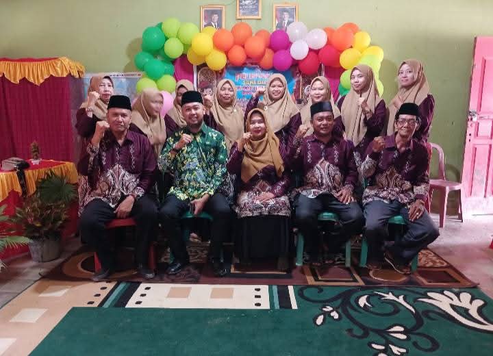 Kades Lubuk Besar Hadiri Perpisahan Siswa Siswi SD