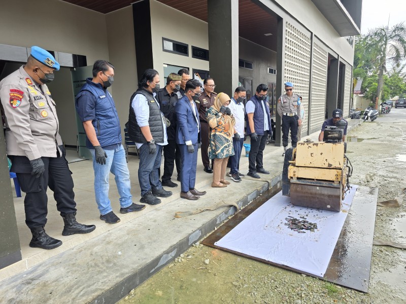 Polres Karimun Musnahkan Barang Bukti Narkotika Jenis  Vape Liguid, Sabu Dan Pil Ekstasi.