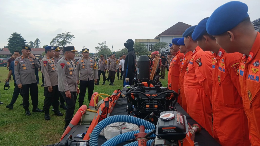 Pintu Air Koto Panjang Dibuka, Kapolda Riau Siagakan Pasukan Antisipasi Banjir