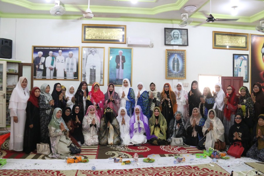 Ketua BKMT Inhil Hadiri Syukuran Jamaah Haji, Suasana Penuh Kebersamaan