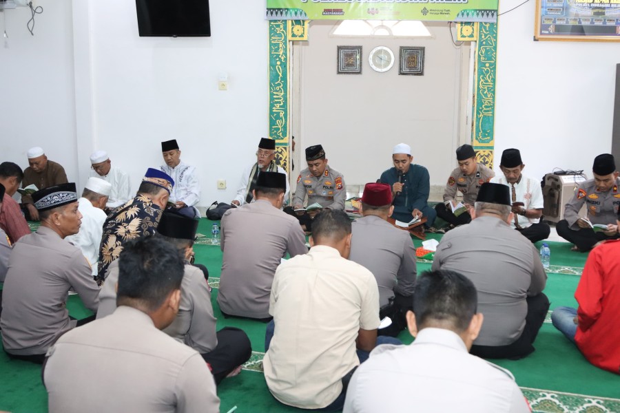 Polres Indragiri Hilir Gelar Doa Bersama dan Sholat Ghaib untuk Almarhum Affan Kurniawan