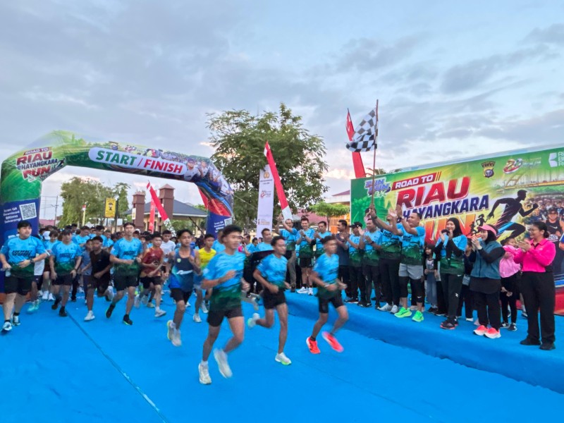 600 Peserta Ikuti Fun Run 8K Polres Inhu Road To Riau Bhayangkara Run 2026