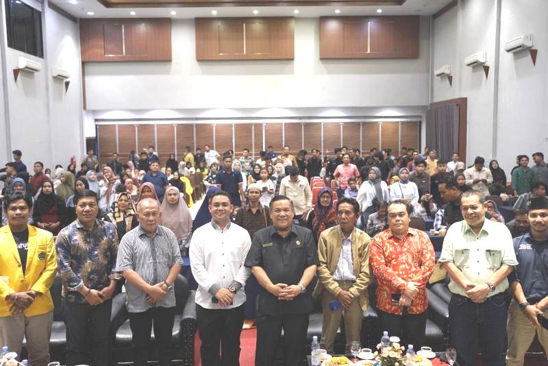 Seminar Pembangunan Bersama Mahasiswa, Ini Pesan Sekdaprov Riau SF Hariyanto