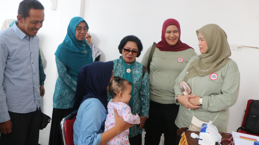 Peringati HUT ke-74, IDI Cabang Indragiri Hilir Gelar Bakti Sosial Pengobatan Spesialistik