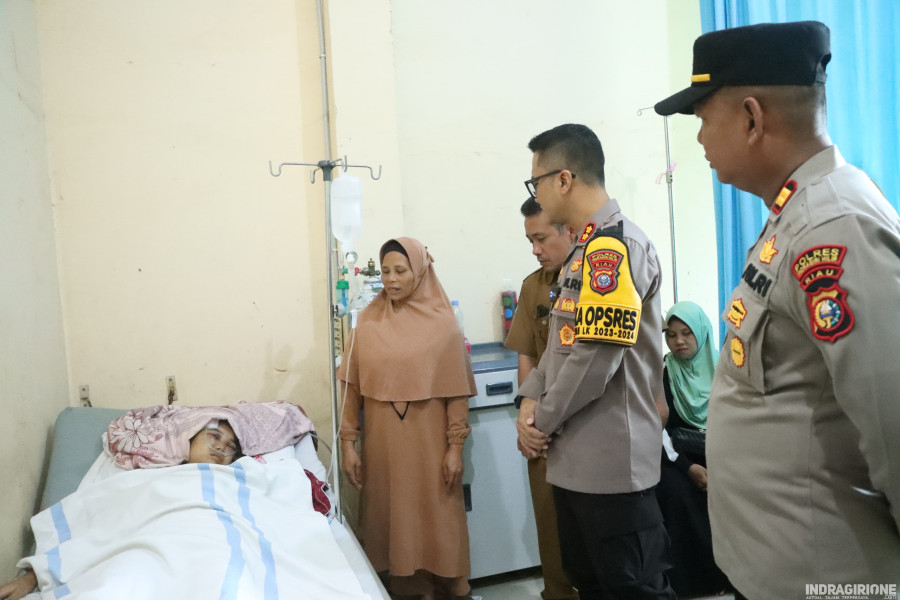 Kapolres Inhil Jenguk Korban Penganiayaan, Pelaku Dalam Upaya Pengejaran