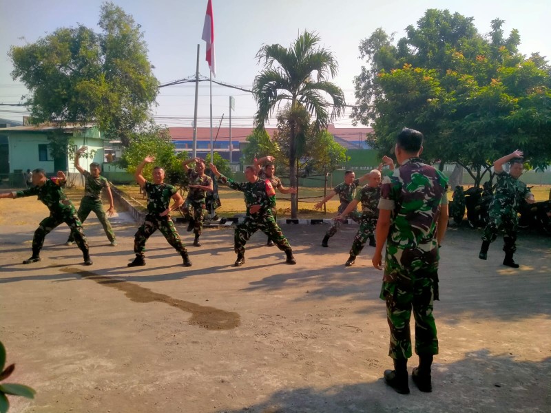 Koramil Mojoagung Laksanakan Latihan PSM untuk Tingkatkan Kesiapsiagaan Personel