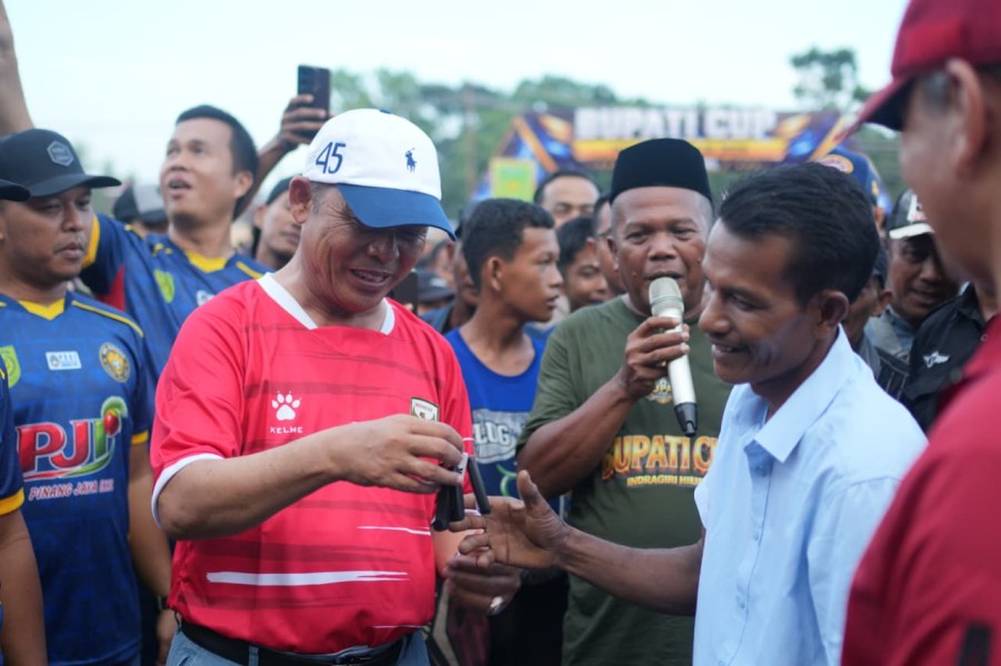 Saksikan Laga Final Bupati CUP 2026, Bupati Dorong Perbaikan Stadion Sungai Beringin