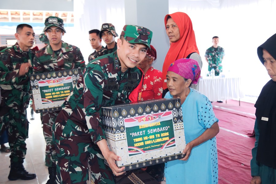 Tim Wasev TMMD ke-129 Serahkan Bantuan bagi Kaum Duafa dan Balita di Ledok Tempuro
