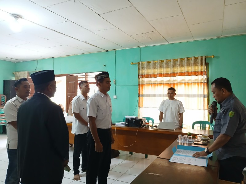 Kades Kemuning Muda Lantik Kaur Umum