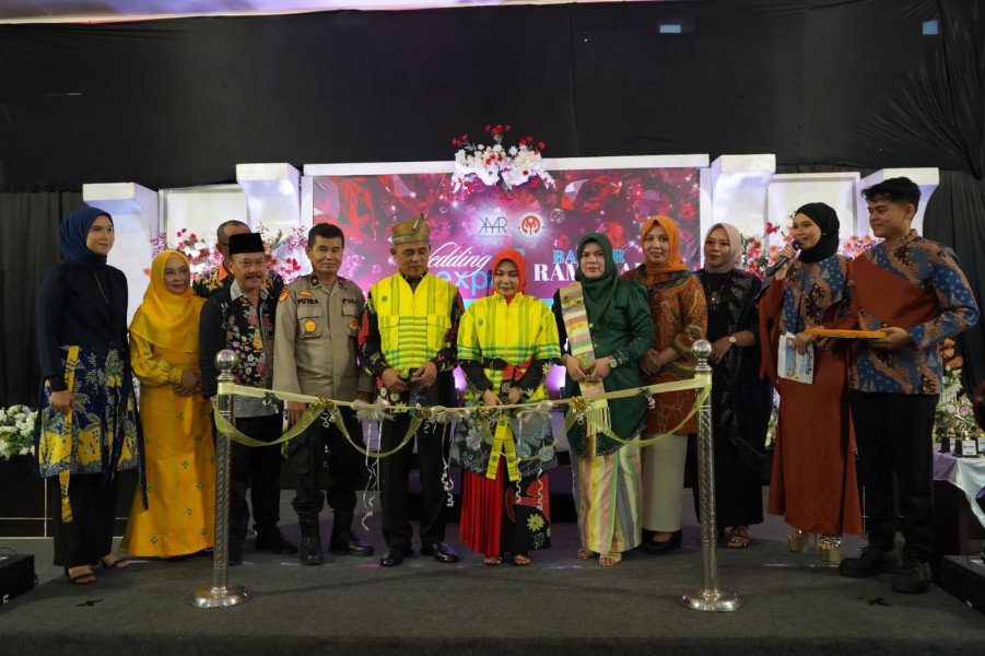 Bupati Indragiri Hilir Hadiri Pembukaan Wedding Expo dan Bazaar Ramadhan