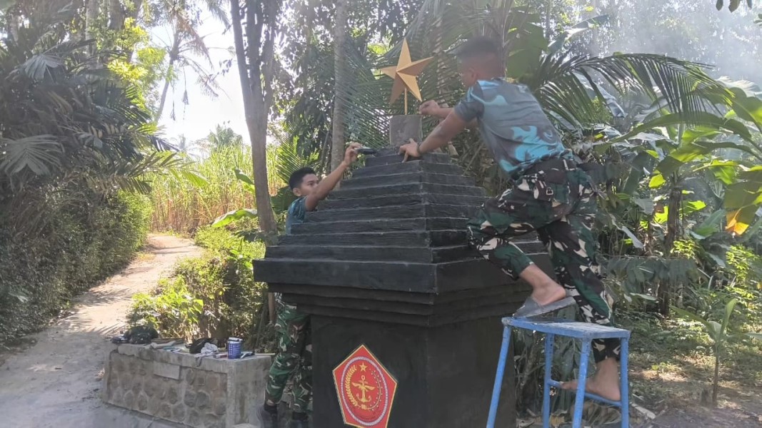 Finishing Tugu Brawijaya, Prada Muhammad Reza Percantik Hasil Karya TMMD ke-129
