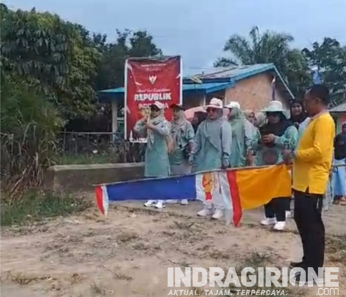 Kades Sekayan Lepas Peserta Jalan Santai Hari Apresiasi Wanita