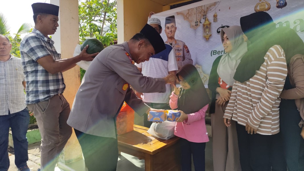 Polres Indragiri Hilir Berbagi Takjil Ramadhan di Panti Asuhan Puri Kasih Tembilahan
