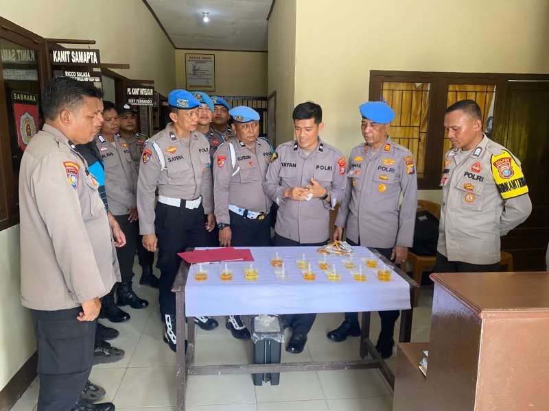 Polres Inhil Sidak dan Tes Urine Seluruh Personil Polsek Pulau Kijang