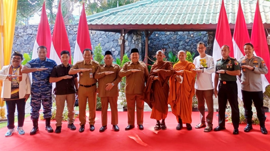 Dandim Jombang Sambut Kedatangan Bhikkhu Indonesia Walk for Peace 2026