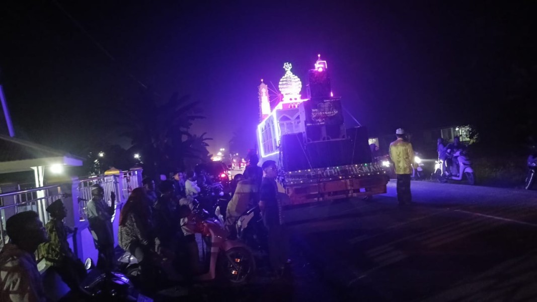 Kades Limau Manis Lepas Pawai Takbir Idul Fitri di Masjid Baitul Hikmah