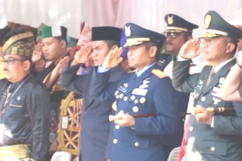 Wakil Ketua DPRD Riau Hadiri Upacara Hari Sumpah Pemuda di SMA Plus