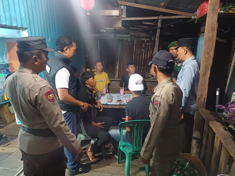Forkopincam Concong dan Polsek Gelar Patroli Bersama, Pastikan Situasi Aman dan Kondusif