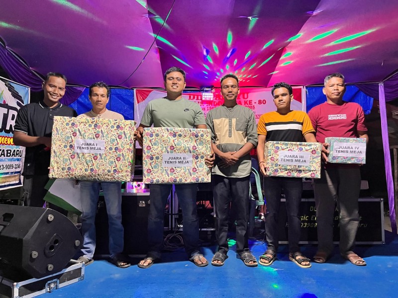 Pemdes Talang Jangkang Bagikan Hadiah Pemenang Lomba Perayaan 17 Agustus 2025